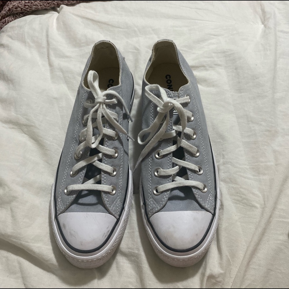 Size 10 low top platform grey converse